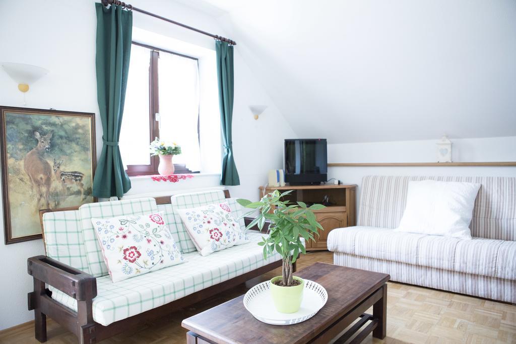 Ferienhaus Sara Бад Клайнкирххайм Екстериор снимка