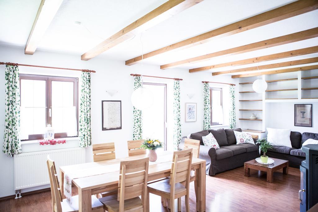 Ferienhaus Sara Бад Клайнкирххайм Екстериор снимка